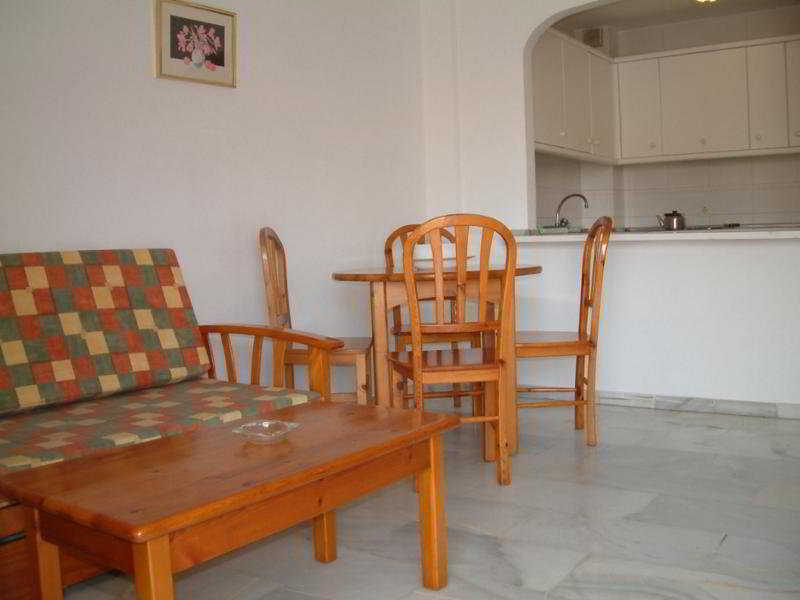 Apartamentos Jardines Del Gamonal Malaga Bagian luar foto