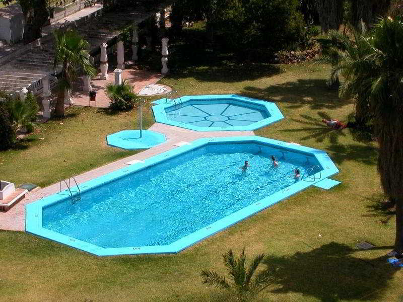 Apartamentos Jardines Del Gamonal Malaga Bagian luar foto